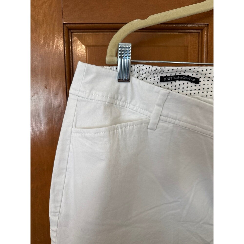 Talbots 20WP Perfect Crop Pant in White - Picture 2 of 7
